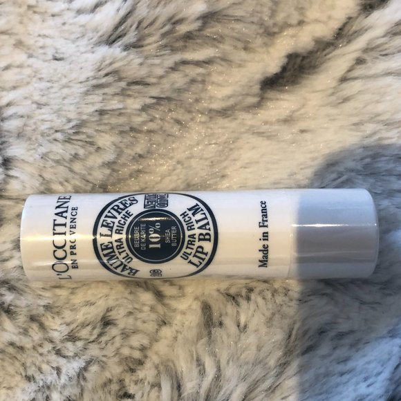 L'Occitane Shea Butter Lip Balm - Picture 1 of 2